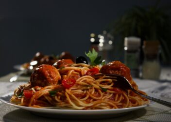 spaghetti on white ceramic plate